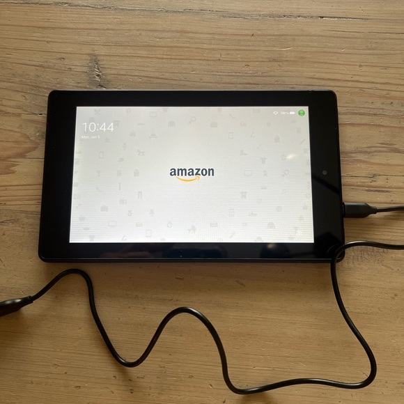 Amazon Fire 7 Tablet - Black with Charger - Picture 2 of 6